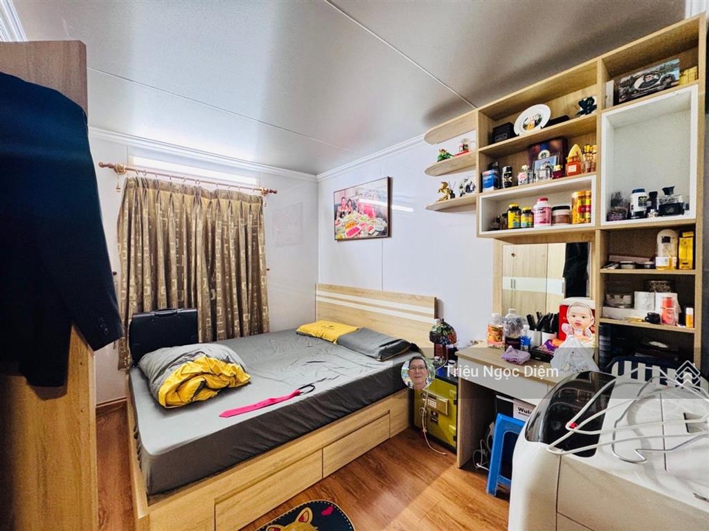 16.9 tỷ shophouse căn góc nhiêu tứ 1 phú nhuận 119m2. 2 tầng đang kinh doanh cà phê