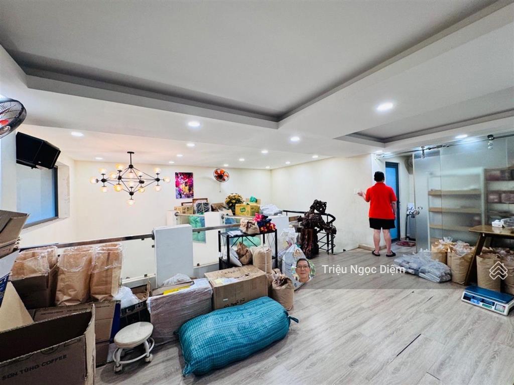 16.9 tỷ shophouse căn góc nhiêu tứ 1 phú nhuận 119m2. 2 tầng đang kinh doanh cà phê
