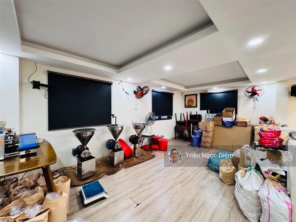 16.9 tỷ shophouse căn góc nhiêu tứ 1 phú nhuận 119m2. 2 tầng đang kinh doanh cà phê