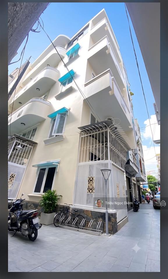 7,5 tỷ bán nhà lý chính thắng quận 3. 36m2. 5 tầng lô góc 4pn nhiều lối vào