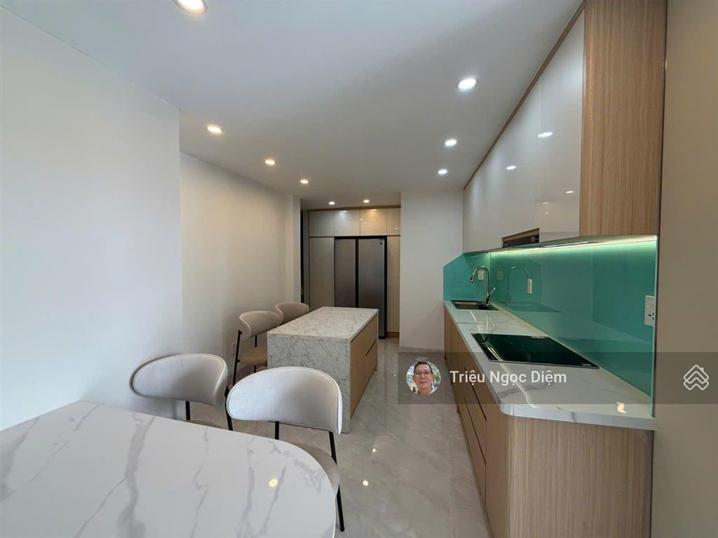 Mặt tiền hoàng sa quận 1 có căn 43m2 nở hậu 4 tầng mới full nội thất cao cấp