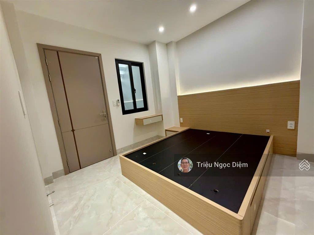 Mặt tiền hoàng sa quận 1 có căn 43m2 nở hậu 4 tầng mới full nội thất cao cấp
