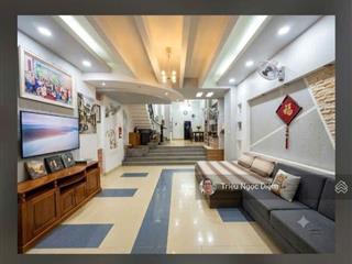11,9 tỷ nhà huỳnh văn bánh phú nhuận 76,5m2 4 tầng 5pn hẻm sát mặt tiền