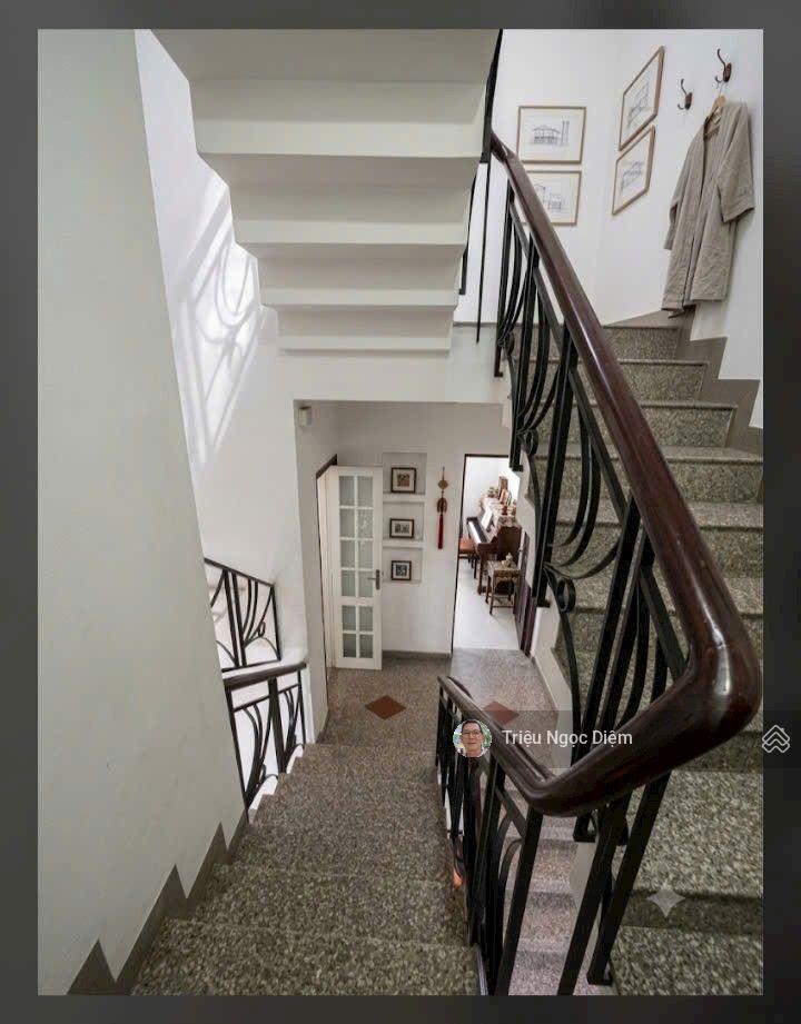 11,9 tỷ nhà huỳnh văn bánh phú nhuận 76,5m2 4 tầng 5pn hẻm sát mặt tiền