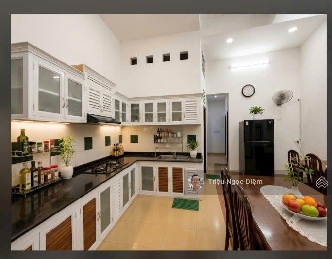 11,9 tỷ nhà huỳnh văn bánh phú nhuận 76,5m2 4 tầng 5pn hẻm sát mặt tiền