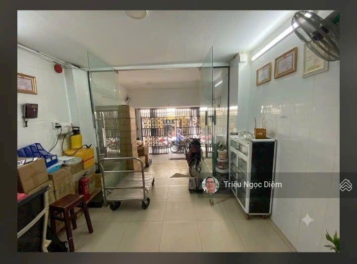 9.5 tỷ nhà 91m2 nở hậu xô viết nghệ tĩnh bình thạnh
91m2 công nhận đủ nở hậu tầm giá 9 tỷ khá hiếm