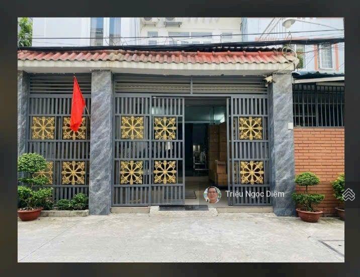 9.5 tỷ nhà 91m2 nở hậu xô viết nghệ tĩnh bình thạnh
91m2 công nhận đủ nở hậu tầm giá 9 tỷ khá hiếm