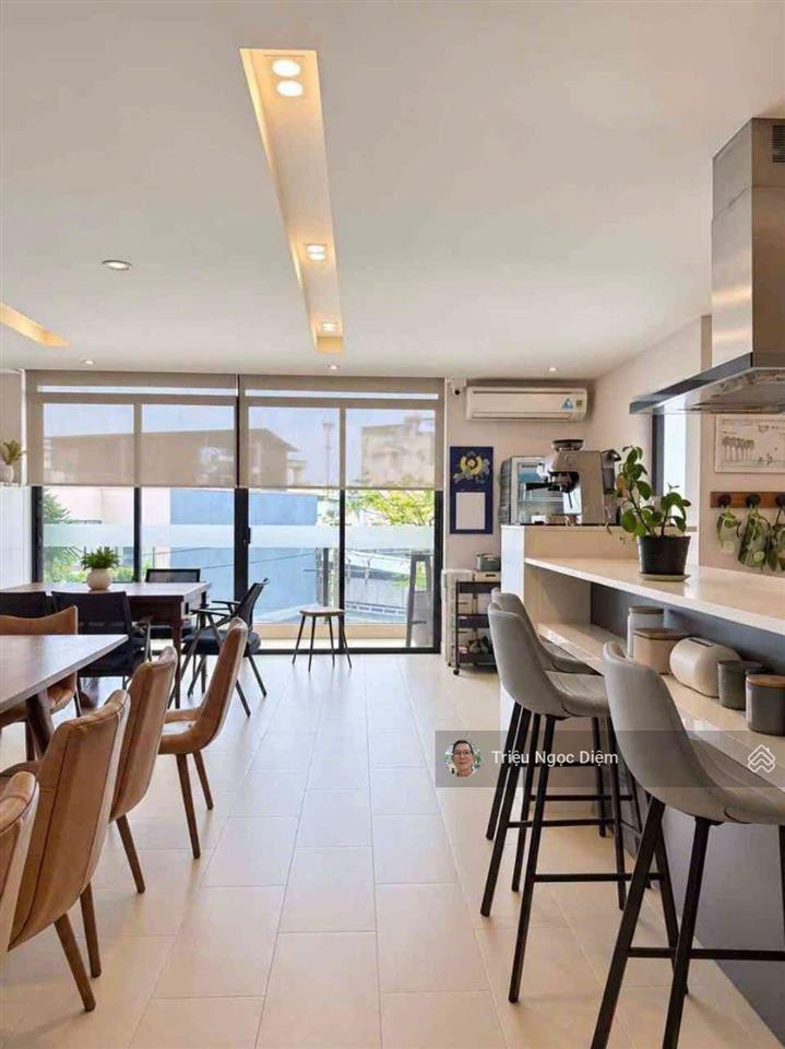 72 tỷ biệt thự mặt tiền lê trực bình thạnh 412m2 đất
biệt thự mặttiền gần 800m2 sàn đang kinh doanh