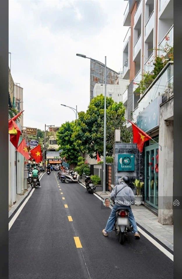 72 tỷ biệt thự mặt tiền lê trực bình thạnh 412m2 đất
biệt thự mặttiền gần 800m2 sàn đang kinh doanh