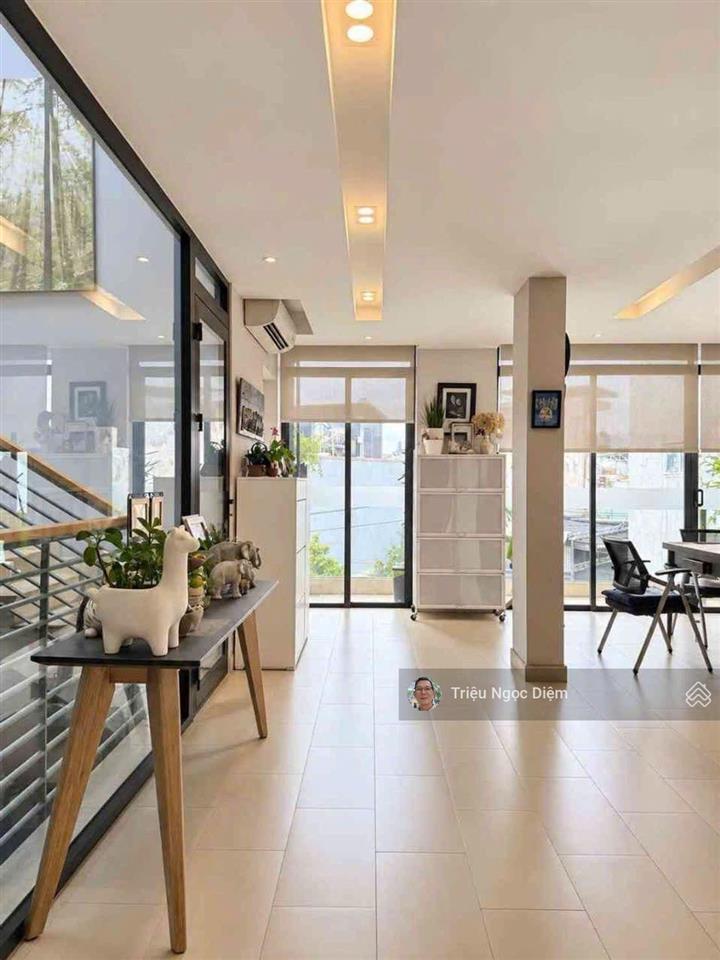 72 tỷ biệt thự mặt tiền lê trực bình thạnh 412m2 đất
biệt thự mặttiền gần 800m2 sàn đang kinh doanh