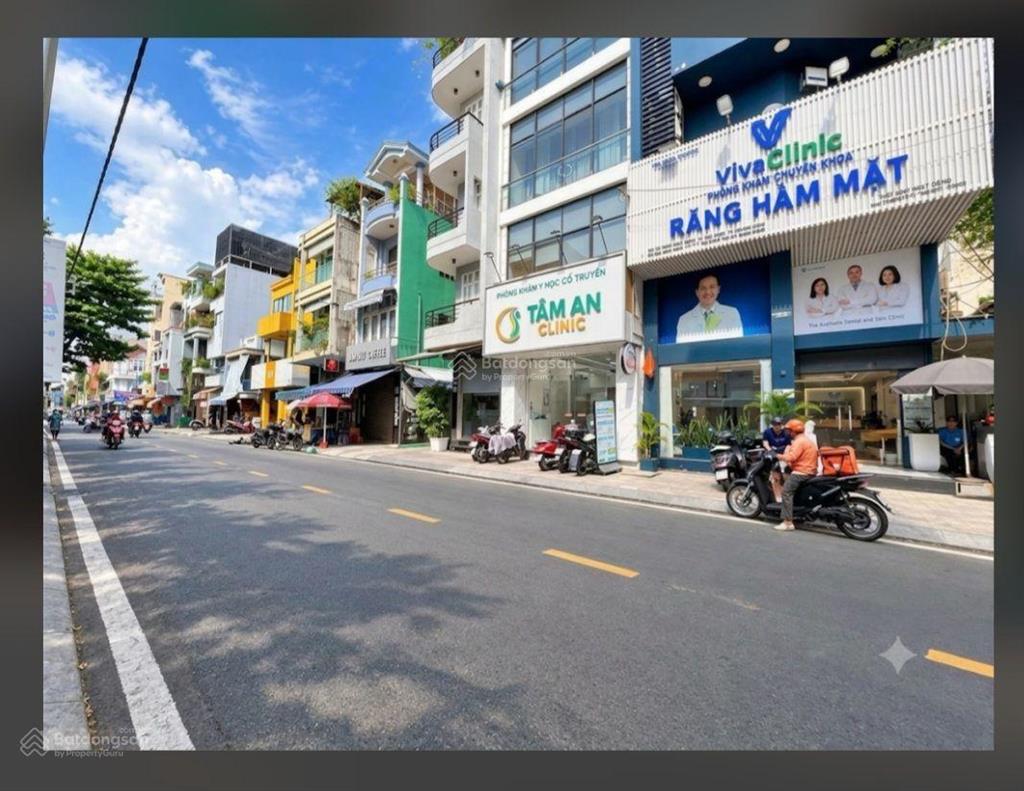 21,5 tỷ nhà mặt tiền trần khắc chân, quận 1. 5 tầng thang máy dòng tiền 55 triệu/tháng