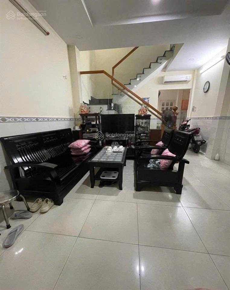 Bán nhà có sân để xe 4*22m, nhỉnh 4 tỷ, gần ubnd p long trường, nhiều cây xanh