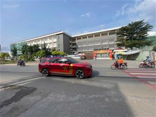 Bán nhà 4.4*18m gần cây xăng lã xuân oai, chỉ 5.2 tỷ, đường oto 6m thông