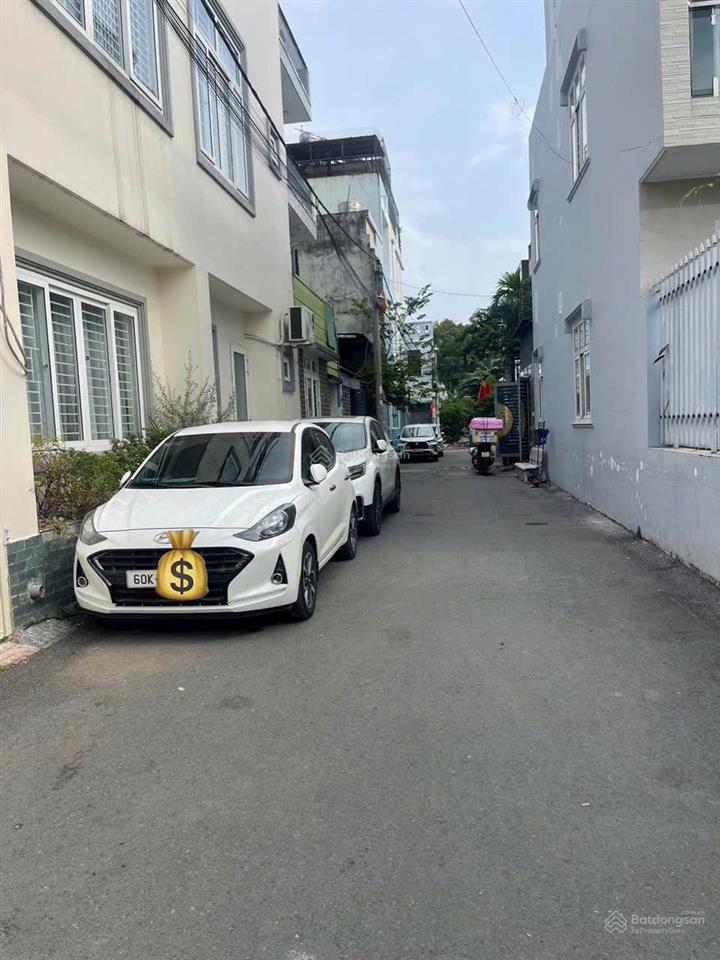 Bán nhà 4.4*18mgần cây xăng lã xuân oai  chỉ 5.5 tỷ đường oto 6m thông