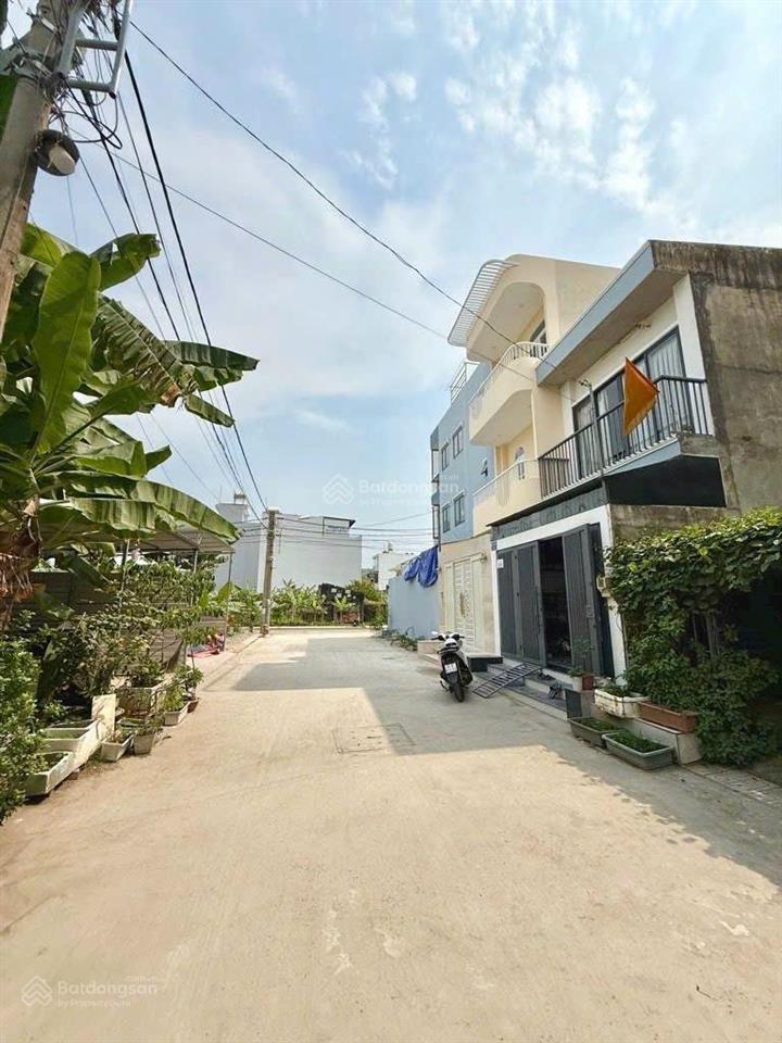 Bán nhà trường lưu  đường oto 8m, 4.5t  p. long trường