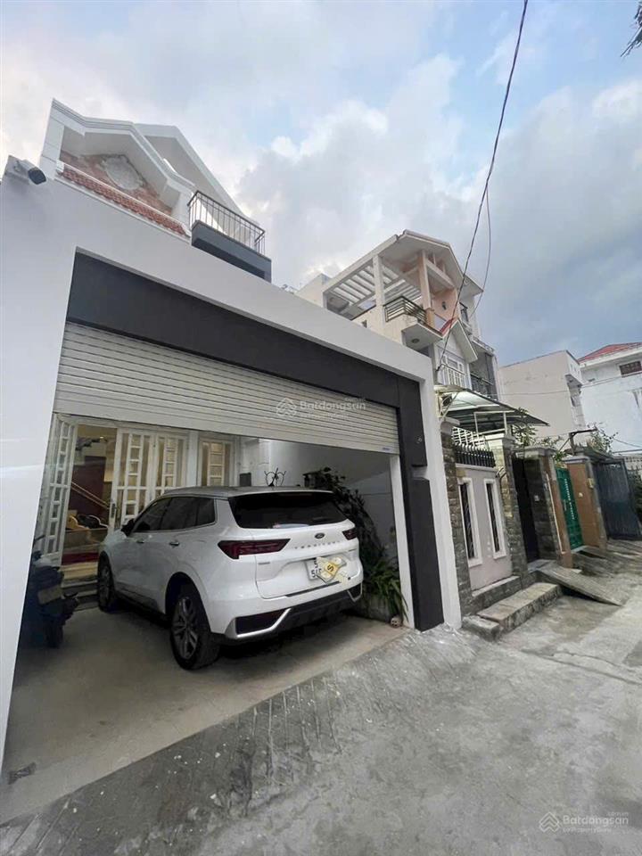 Bán nhà 2 tầng kiên cố  5*20m  7.986 tỷ  ngã 3 đỗ xuân hợp  gần trường thpt phước long