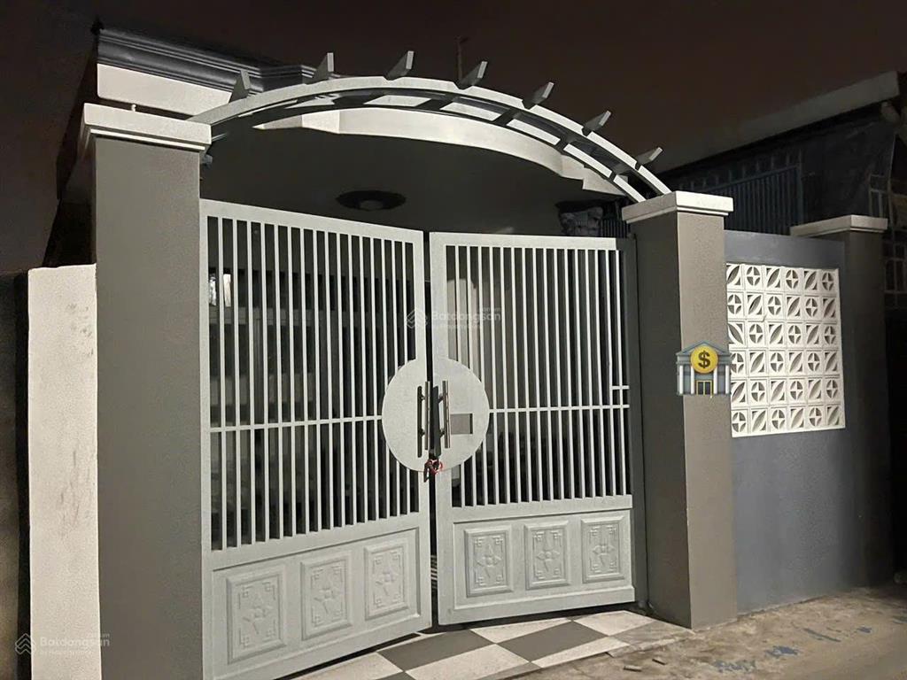 Bán nhà  90m2  5.5tỷ(tl) gần ngã tư thủ đức  cạnh hoàng diệu 2  hxh 6m