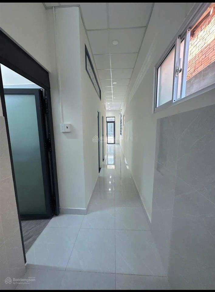 Bán nhà  90m2  5.5tỷ(tl) gần ngã tư thủ đức  cạnh hoàng diệu 2  hxh 6m