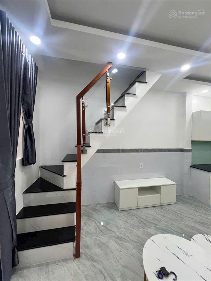 C/hỉ 4 t.ỷ  sở hữu ngay  nhà 2 tầng  ngay đỗ xuân hợp  gẩn trường học các cấp
