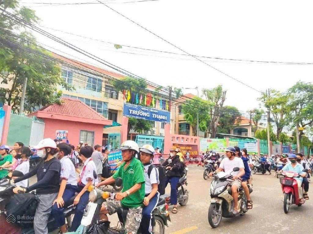 Đất đẹp 7m*22m  hiếm  chỉ 3.95 tỷ gần đường lò lu