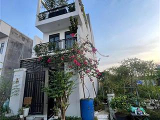 Chỉ 3 tỷ, sở hữu ngay lô đất đường oto thông  đừng lướt qua lô này  cạnh vinhome grand park