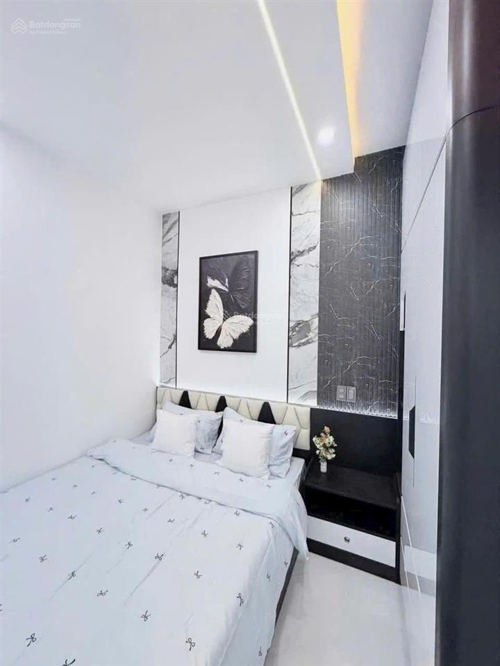 Nhà gần chợ long trường  3 tầng (mới)  4pn, 4wc đường 8m  gấp bán chủ giảm chỉ còn 4,6 tỷ