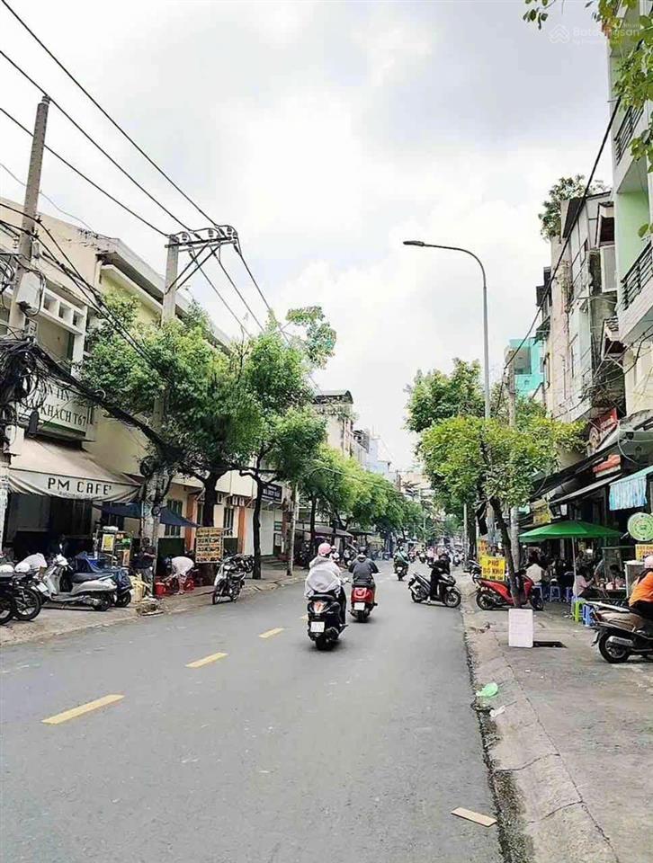 Ngay phước long b  đường oto 8m thông thoáng  chỉ 4.9 t/ỷ  ngang 5m  nhà mới vào ở ngay
