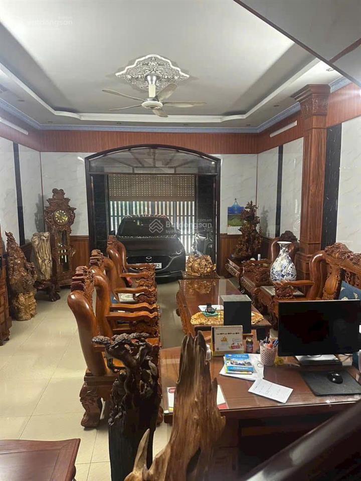 19 năm tâm huyết, chủ đành bán căn nhà đường đình phong phú, nhỉnh 6 tỷ, đường oto