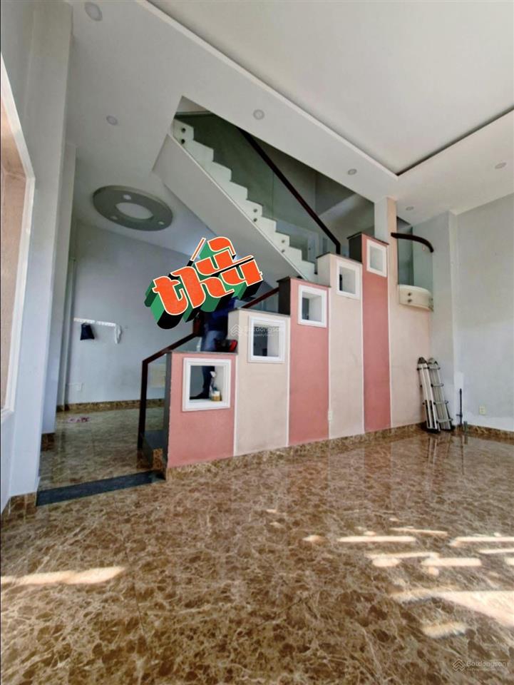 Căn này mà bạn bỏ qua thì tiếc cả đời!!! nhú 6 tỷ mà hẻm xe hơi tránh, vài bước ra mặt tiền đường.