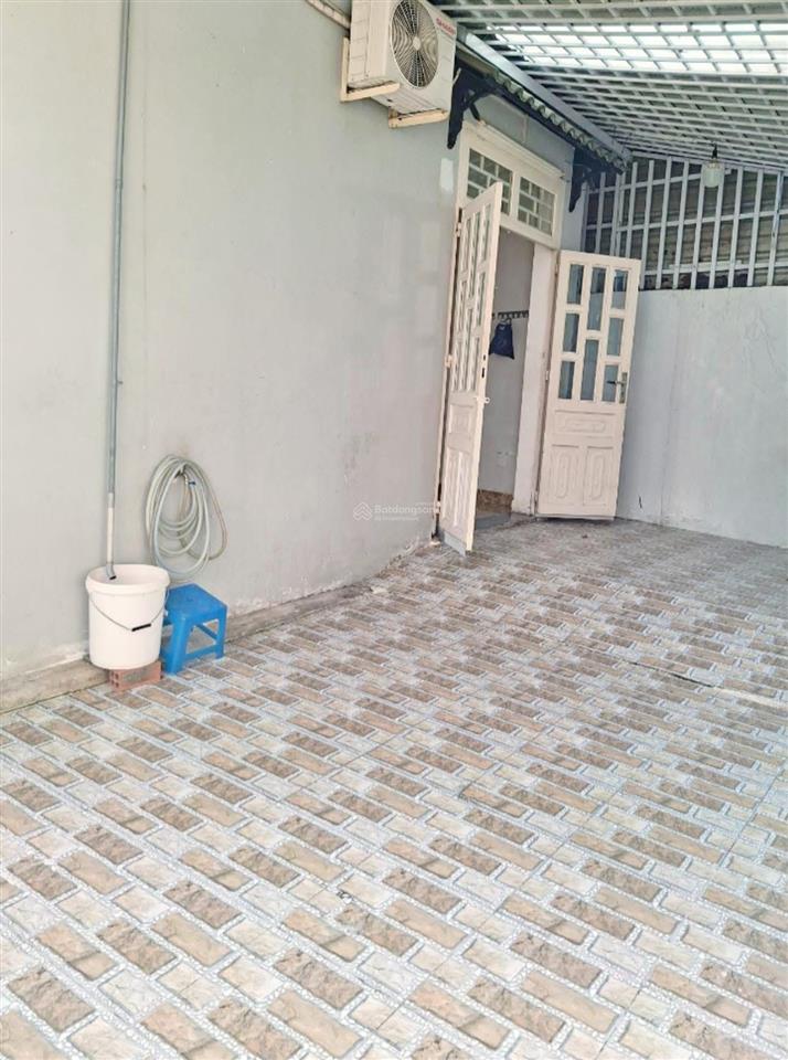 Căn này mà bạn bỏ qua thì tiếc cả đời!!! nhú 6 tỷ mà hẻm xe hơi tránh, vài bước ra mặt tiền đường.