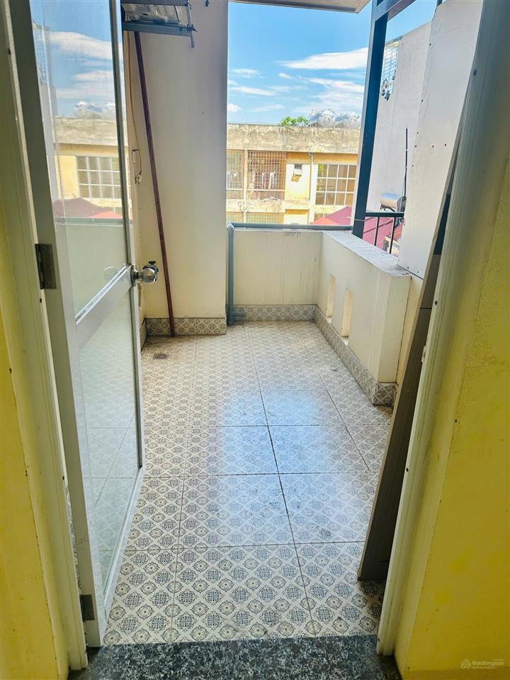 Cho thuê căn hộ 1n, 1k, 1 gác xép và căn 1n, 1k 42m2 tại dương quảng hàm.  chính chủ 0984 056 ***