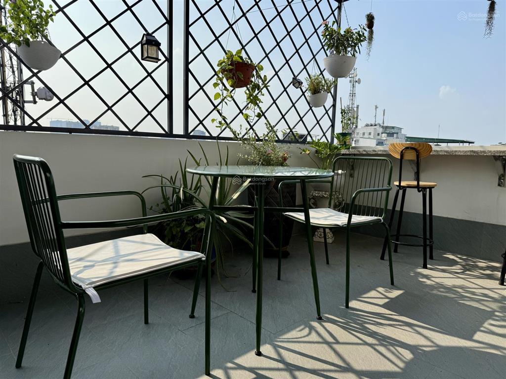 Phòng studio đẹp, thoáng ở sát hồ tây