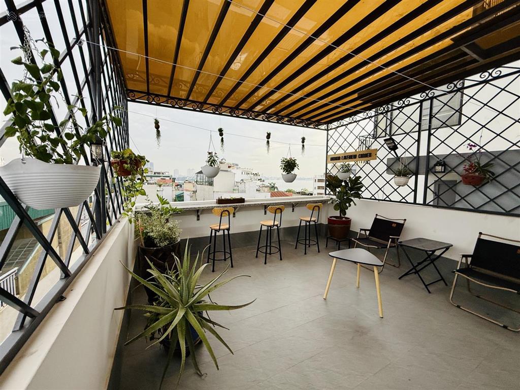 Phòng studio đẹp, thoáng ở sát hồ tây