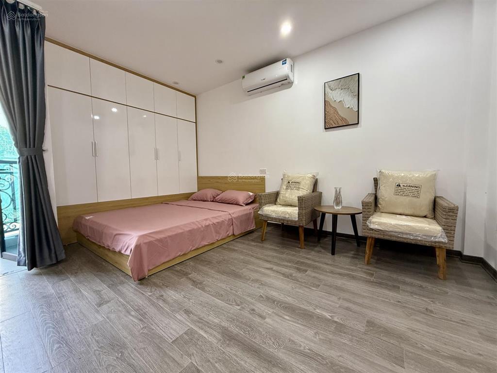 Phòng studio đẹp, thoáng ở sát hồ tây