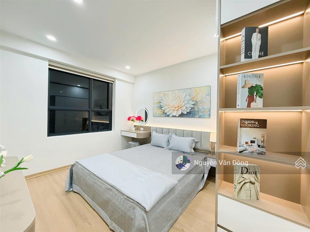 Chính chủ bán căn hộ cao cấp vinhomes metropolis, sổ đỏ sang tên ngay, nội thất để lại đầy đủ đồ