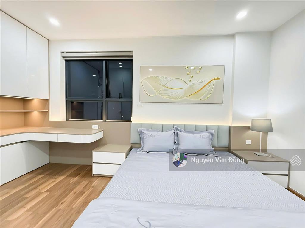 Chính chủ cần bán căn hộ tâm huyết, thiết kế 3 ngủ đẹp, sổ đỏ sẵn giao dịch, tặng kèm nội thất