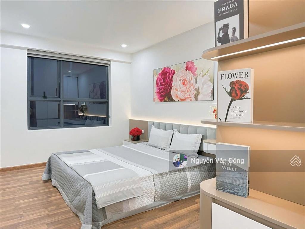 Chính chủ cần bán căn hộ tâm huyết, thiết kế 3 ngủ đẹp, sổ đỏ sẵn giao dịch, tặng kèm nội thất