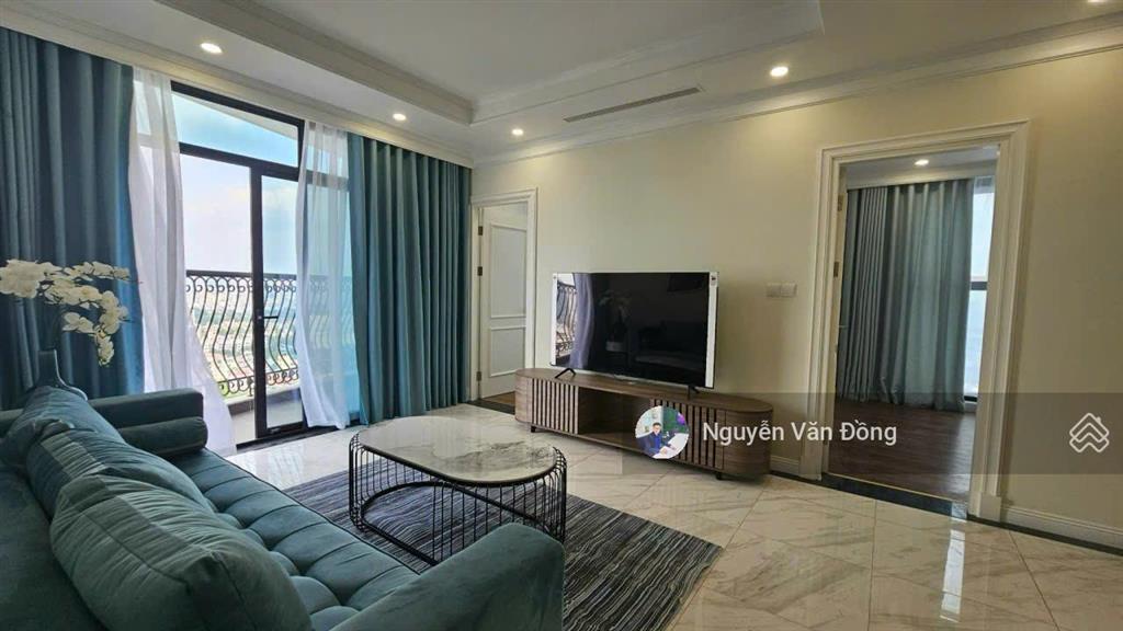 Gia đình cần bán căn 2 ngủ đẹp hateco laroma, diện tích thông thủy 94m2, sỏ đỏ sẵn, full đồ đẹp