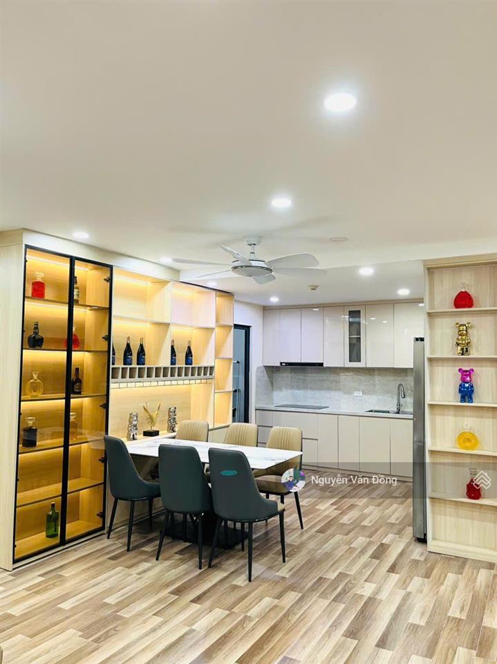 Chính chủ cần bán căn hộ góc hoa hậu tầng cực đẹp, view bắn pháo hoa tại md complex mỹ đình, sẵn sổ