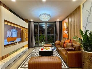 Cần bán căn hộ tầng đẹp view hô tây thoáng mát, sổ đỏ sẵn giao dịch, tặng lại full đồ nội thất đẹp