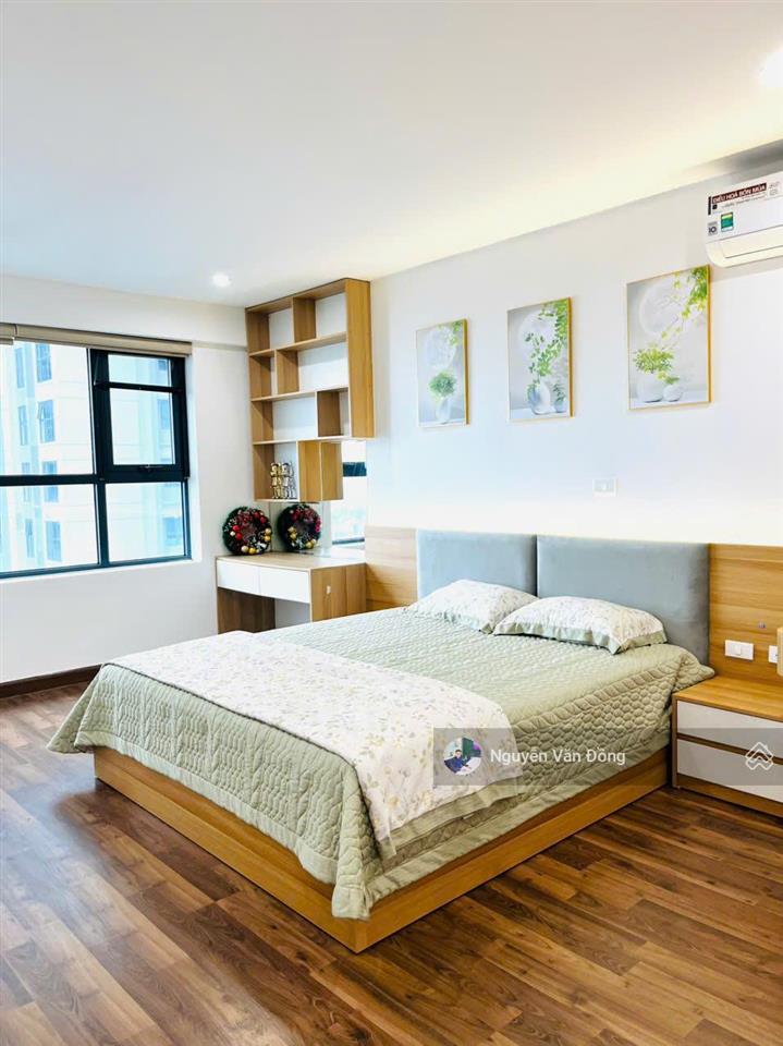 Gia đình cần bán căn góc 3 ngủ trục hoa hậu view hồ tây đẹp, sổ đỏ sẵn giao dịch, đầy đủ nội thất
