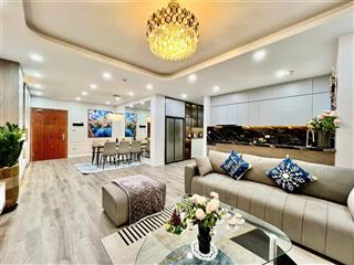 Vợ chồng tôi bán căn hộ 3 ngủ 110m2 tầng đẹp goldsilk giá cực tốt, sổ đỏ chính chủ, nội thất full
