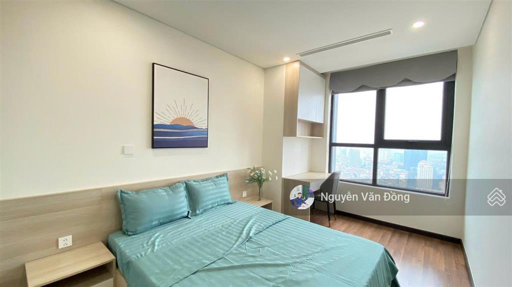 Gia đình cần bán căn hộ cao cấp sky park tầng đẹp, nội thất đầy đủ, sổ đỏ chính chủ sẵn giao dịch
