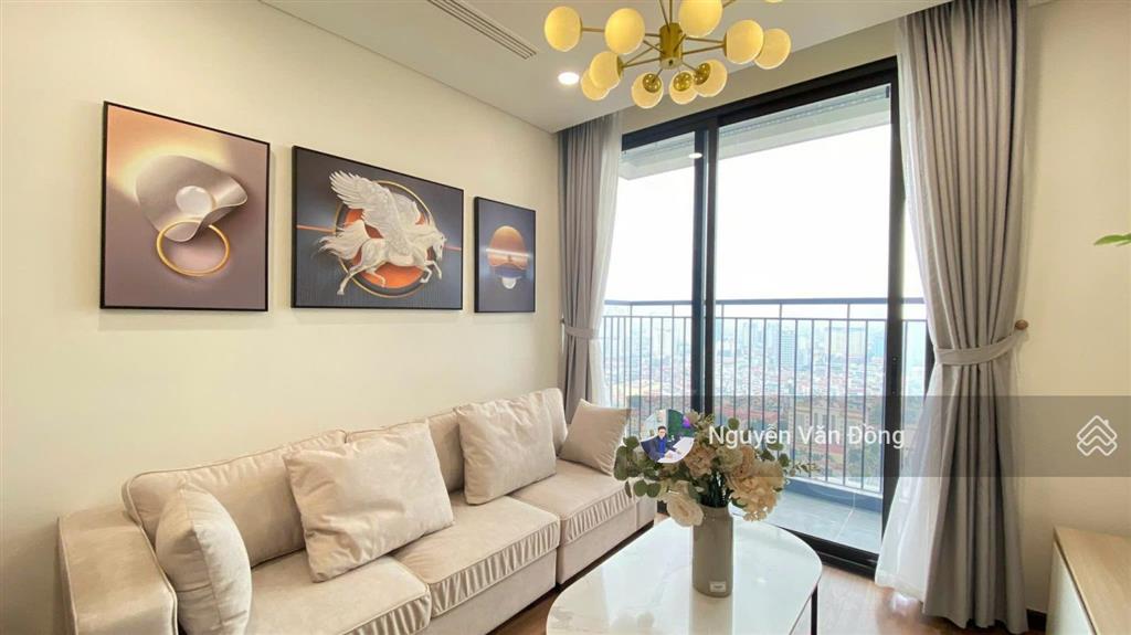 Gia đình cần bán căn hộ cao cấp sky park tầng đẹp, nội thất đầy đủ, sổ đỏ chính chủ sẵn giao dịch