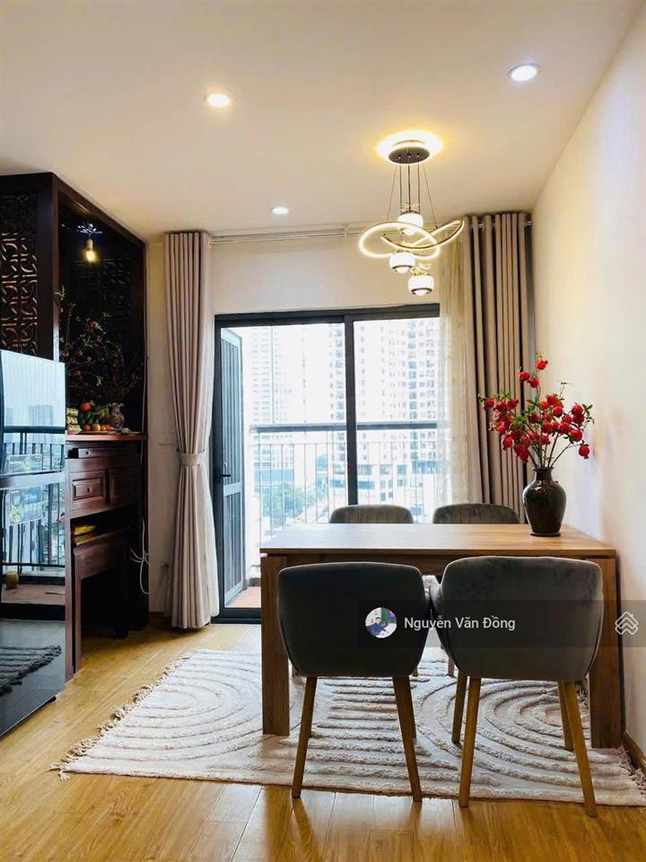 Căn 2 ngủ hiếm tầng cực đẹp, ban công đông nam thoáng mát, sổ đỏ sẵn giao dịch  dự án goldsilk