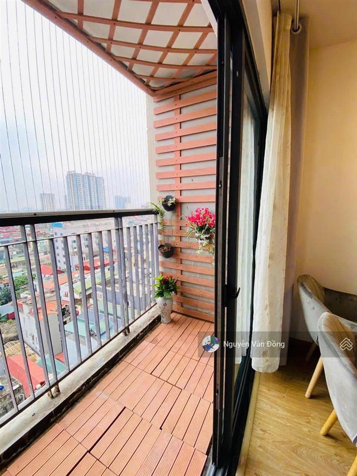 Căn 2 ngủ hiếm tầng cực đẹp, ban công đông nam thoáng mát, sổ đỏ sẵn giao dịch  dự án goldsilk