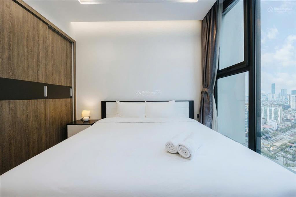 Giá cực tốt, chủ cần bán gấp căn hộ cao cấp 2 ngủ đẹp dự án vinhomes metropolis, nội thất đầy đủ