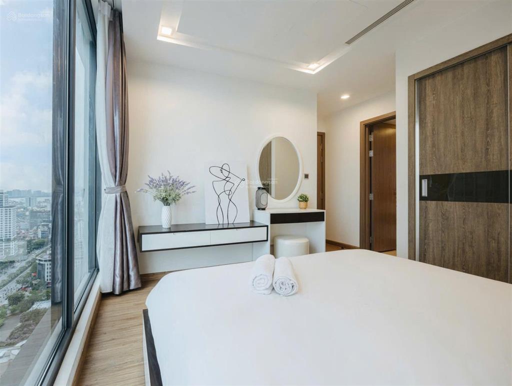 Giá cực tốt, chủ cần bán gấp căn hộ cao cấp 2 ngủ đẹp dự án vinhomes metropolis, nội thất đầy đủ