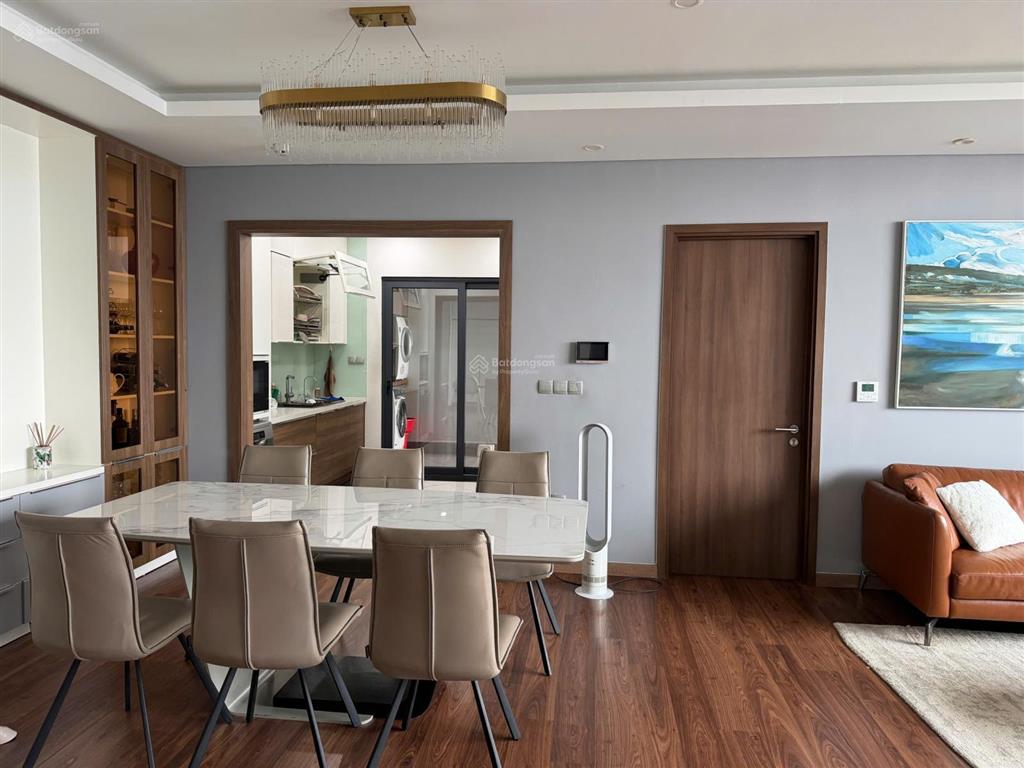 Gia đình cần bán căn hộ dolphin plaza giá tốt thị trường, tặng lại nội thất đẹp, sổ đỏ sẵn
