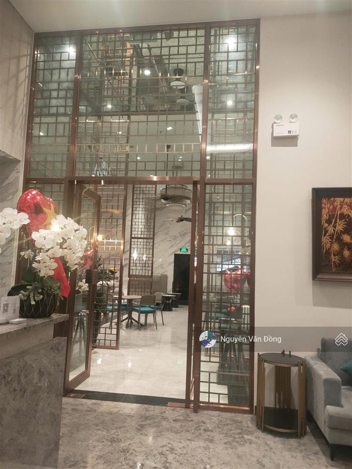 Bán căn hộ cao cấp view hồ the gloria số 8 nguyên hồng, tặng full đồ nội thất cao cấp, sổ đỏ sẵn